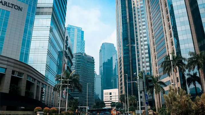 Buildings à Jakarta - Crédit : Muhammad Rizki sur Unsplash